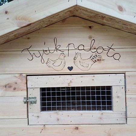 Jurta Az Erdo Mellett Dezsaval-Keresz-Tanya Hotell Pilisszentkereszt Exteriör bild